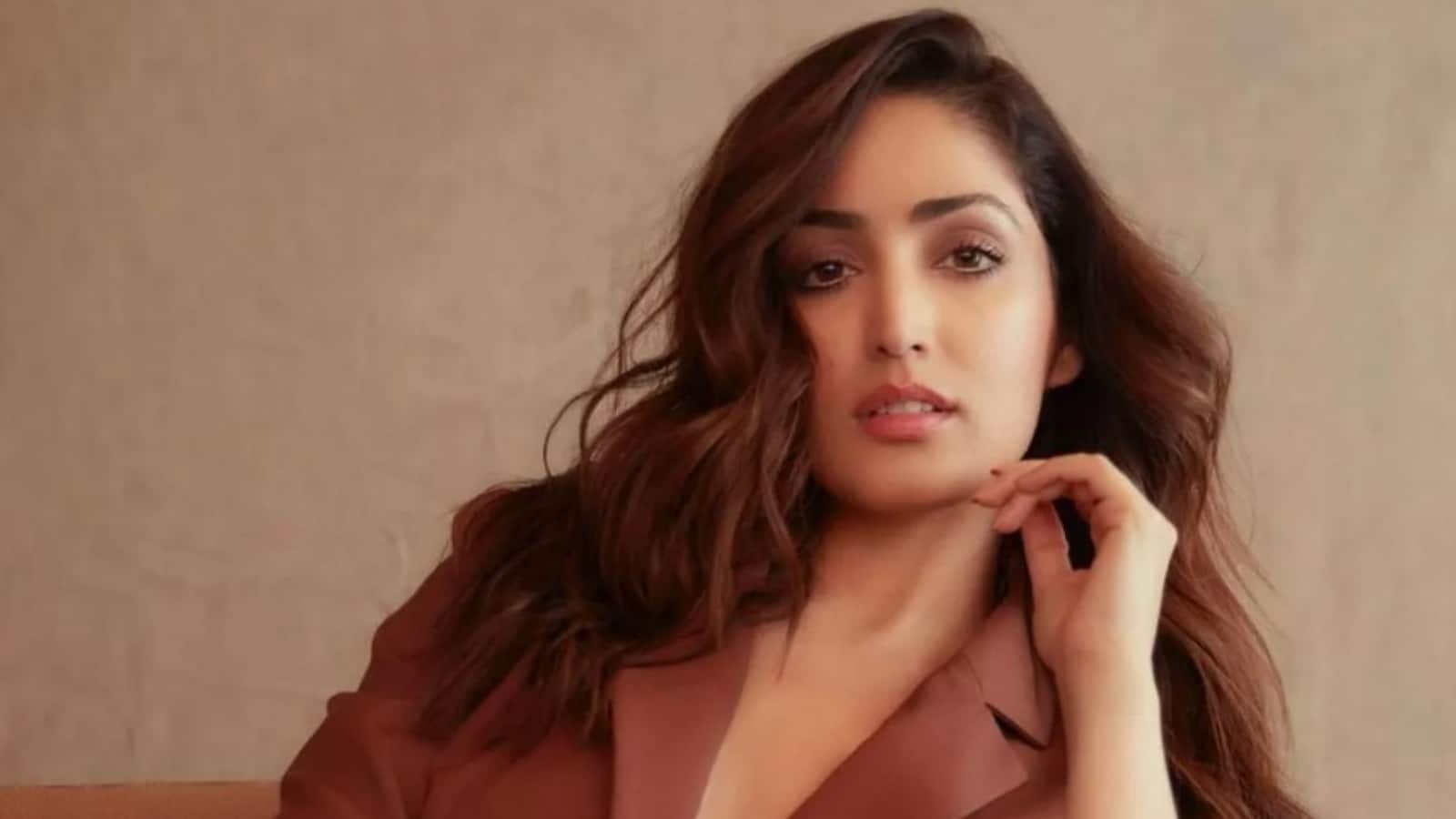 Yami Gautam: कॉस्मेटिक सर्जरी का विरोध करना यामी गौतम को पड़ा भारी, यूजर्स ने याद दिलाया फेयरनेस क्रीम का एड...