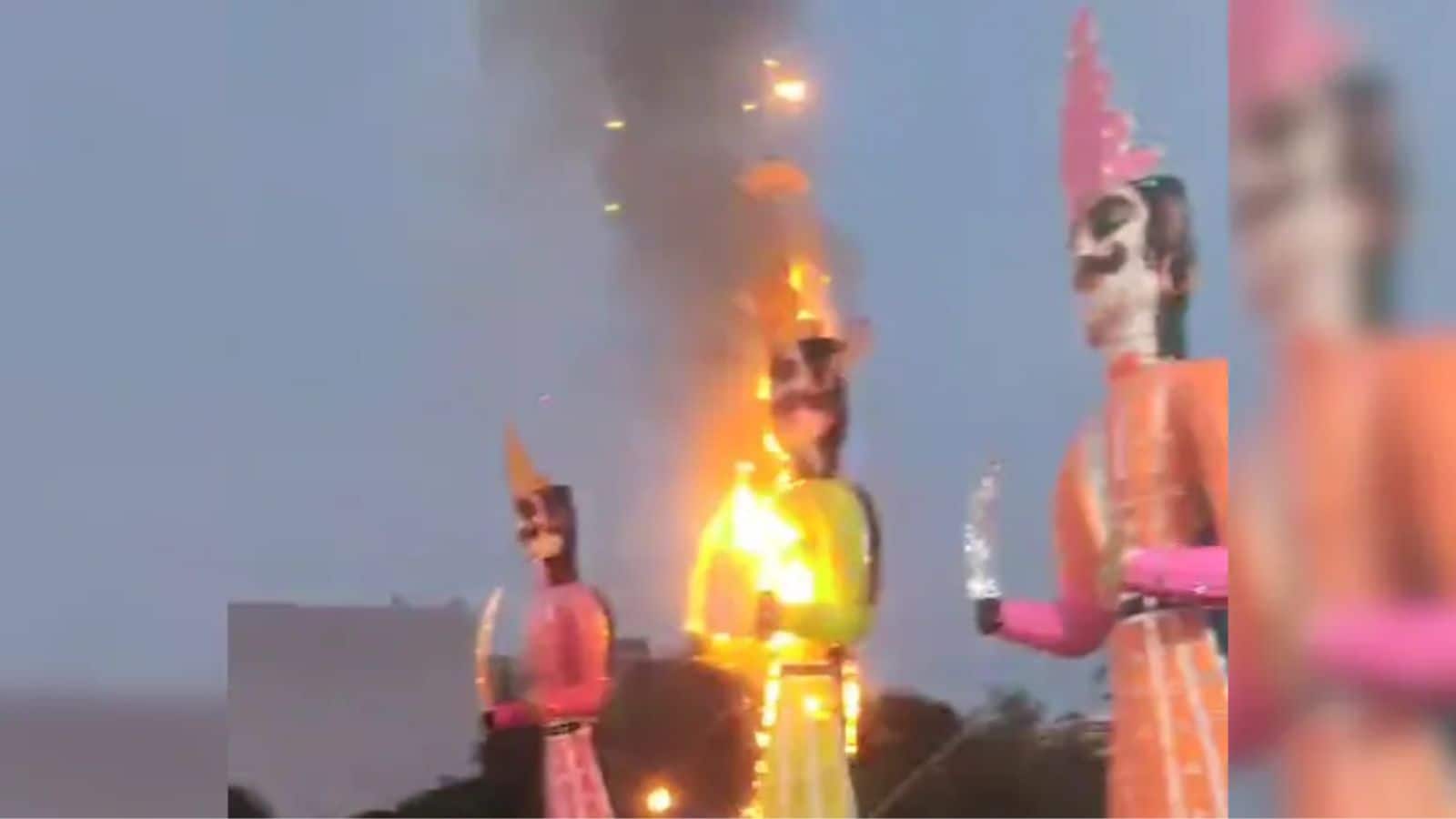 Video: भोपाल में दशहरे से पहले ही नशे में धुत लोगों ने कर दिया रावण के पुतले का दहन