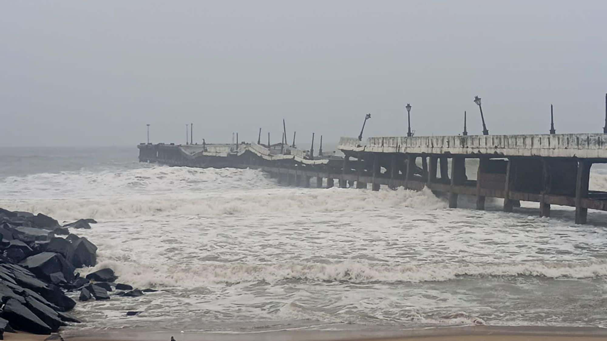 Cyclone Montha : 110 KM तक स्पीड का तूफान...साइक्लोन मोंथा के कारण इन इलाकों में भारी बारिश का रेड अलर्ट