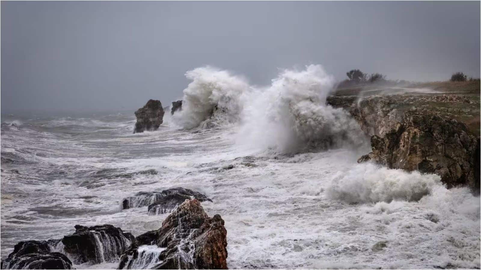 Cyclone Shakhti: गुजरात तट से दूर जा रहा 'चक्रवात शक्ति', IMD ने महाराष्ट्र के लिए जारी किया अलर्ट
