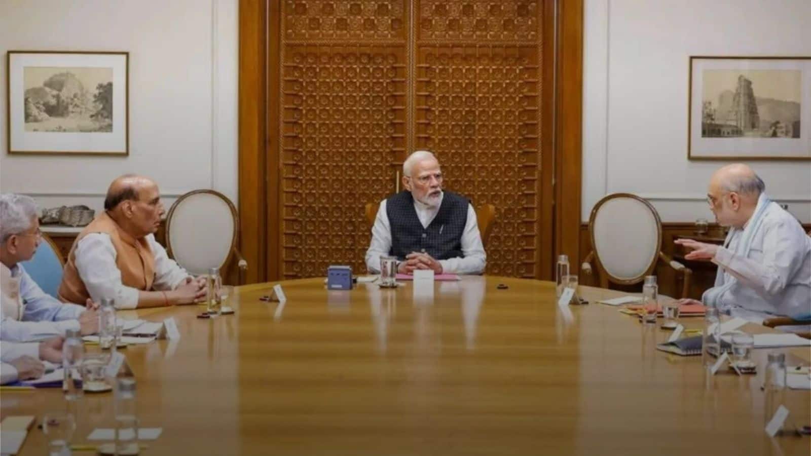 Diwali Chhath Special Trains: दिवाली-छठ पर मोदी सरकार का मेगा प्लान, 12,000 ट्रेनें चलाने का ऐलान