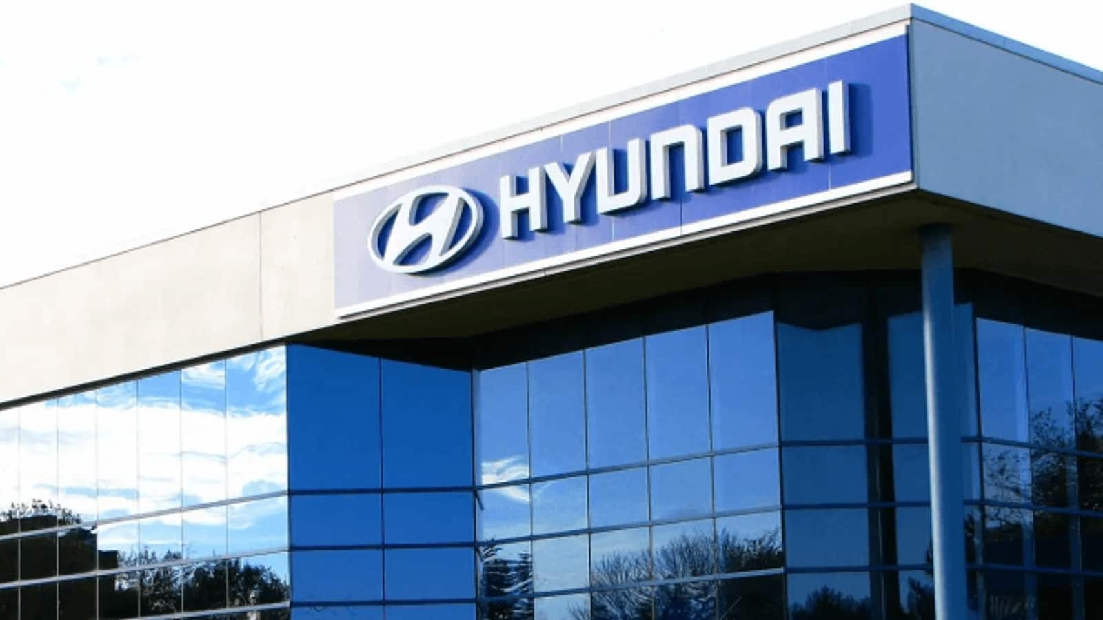 Hyundai: हुंडई ने अमेरिका में 1,35,000 सांता फे SUV को किया रीकॉल, कंपनी ने इलेक्ट्रिकल शॉर्ट सर्किट को बताया कारण