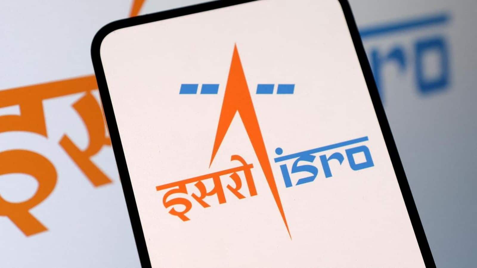 ISRO Recruitment 2025: इसरो में सरकारी नौकरी पाने का मौका! 10वीं पास को ₹92000 तक मिलेगी सैलरी, डॉयरेक्ट लिंक से करें अप्लाई