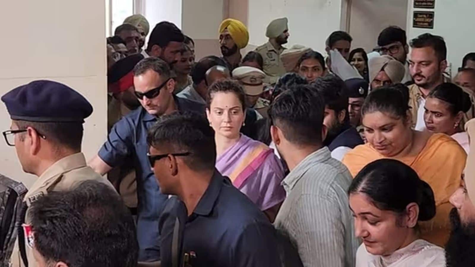 Kangana Ranaut: पंजाब कोर्ट में पेश हुईं कंगना रनौत, किसान आंदोलन में शामिल बुजुर्ग महिला से कमेंट्स के लिए मांगी माफी