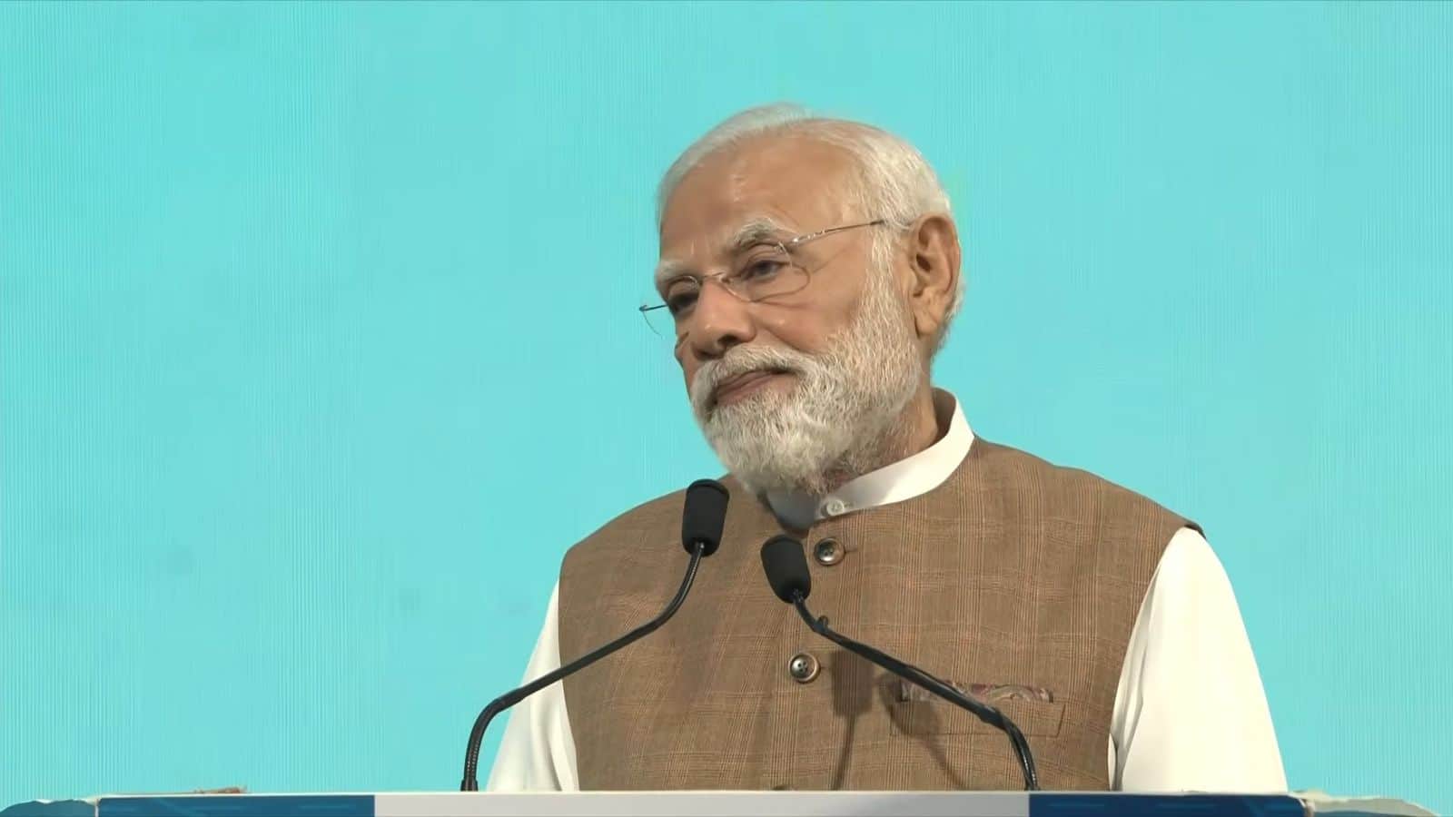 वैश्विक तनाव और व्यापार व्यवधानों के बीच भारत समावेशी विकास का प्रतीक है: PM मोदी