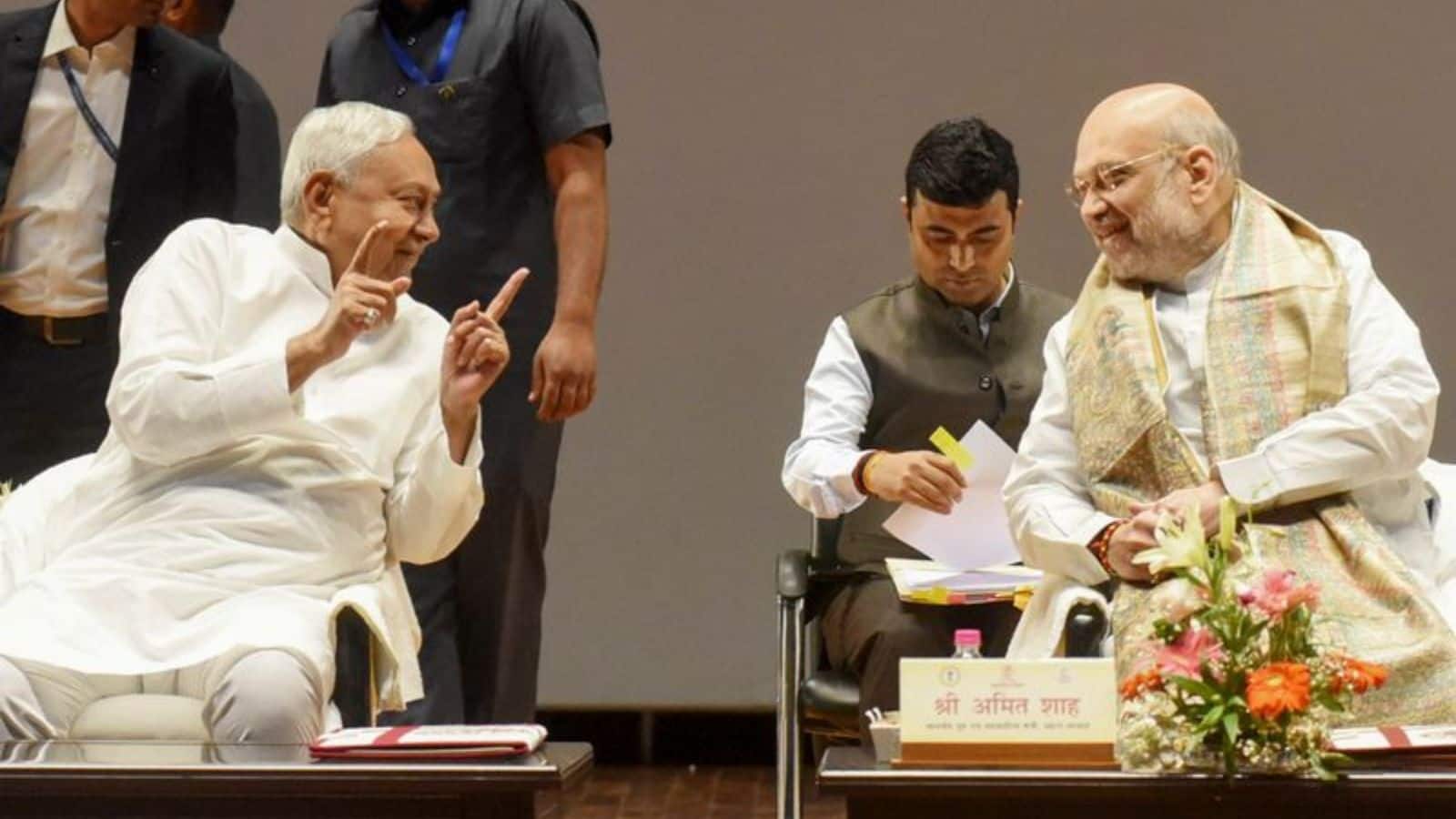 Bihar Chunav 2025: नीतीश कुमार ही होंगे NDA के CM उम्मीदवार! अमित शाह ने बातों-बातों कर दिया बड़ा ऐलान