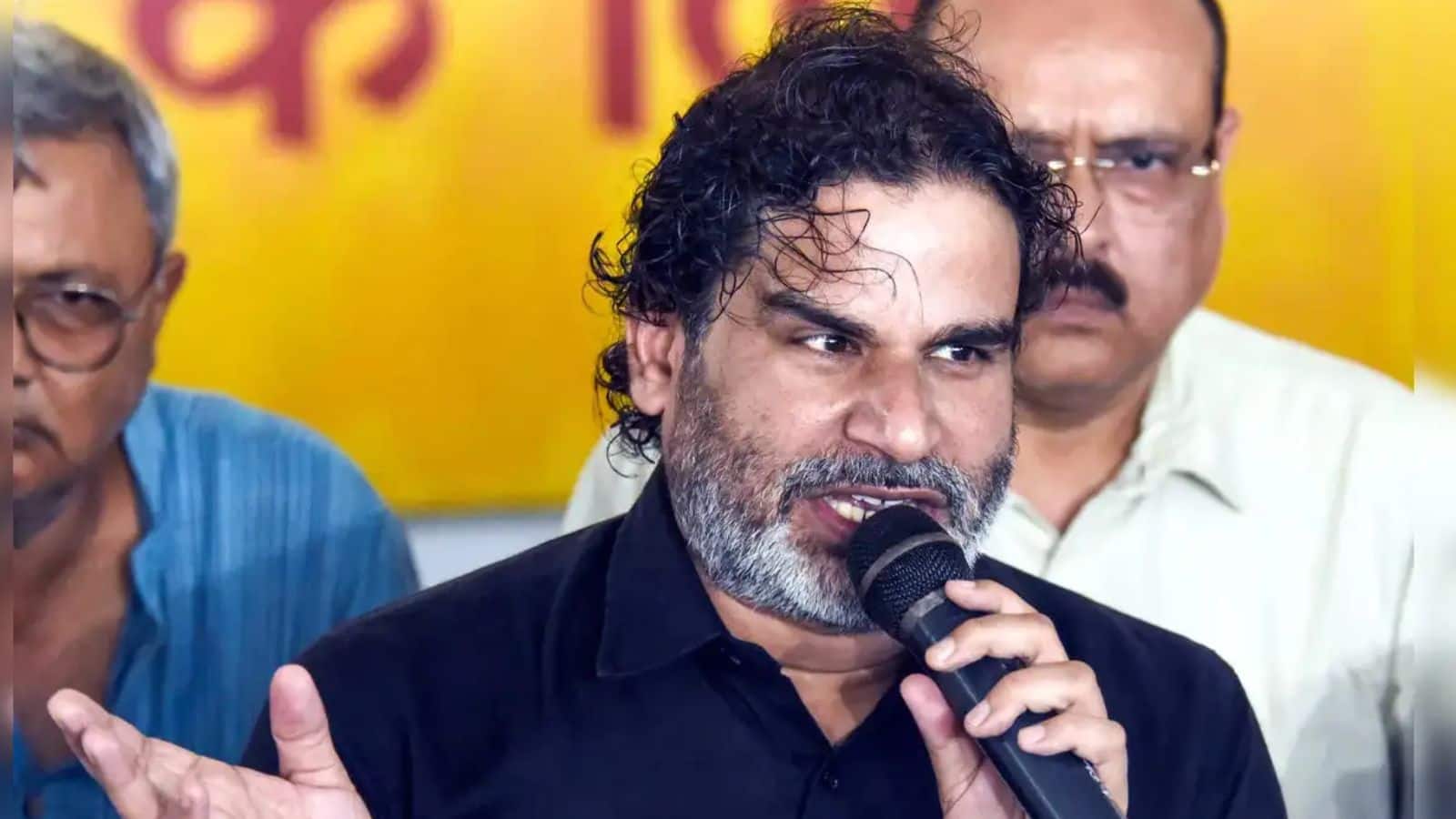 Bihar Chunav 2025: प्रशांत किशोर को चुनाव आयोग का नोटिस, बिहार और पश्चिम बंगाल दोनों राज्यों की वोटर लिस्ट में है नाम