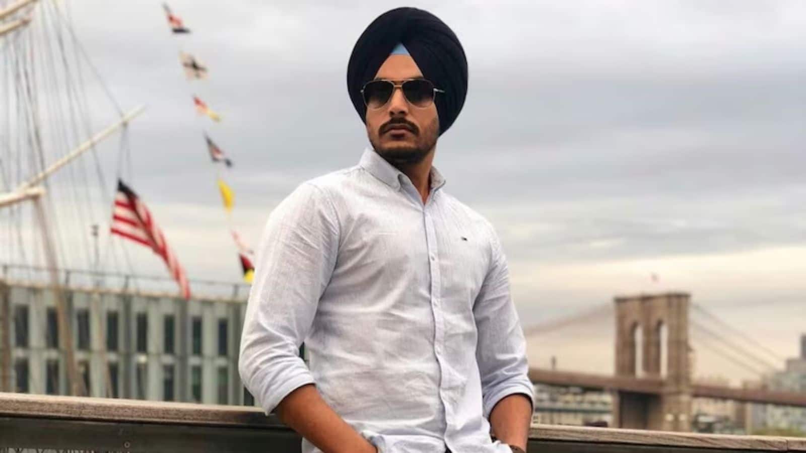 Rajvir Jawanda: पंजाबी गायक राजवीर जवंदा का निधन, सड़क हादसे के बाद 11 दिन वेंटिलेटर पर ली आखिरी सांस