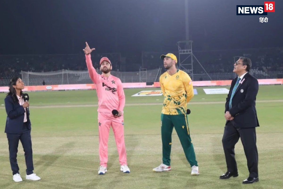 पाकिस्तान टीम की जर्सी का रंग बदला, हरी की जगह गुलाबी रंग पहनकर क्यों उतरी