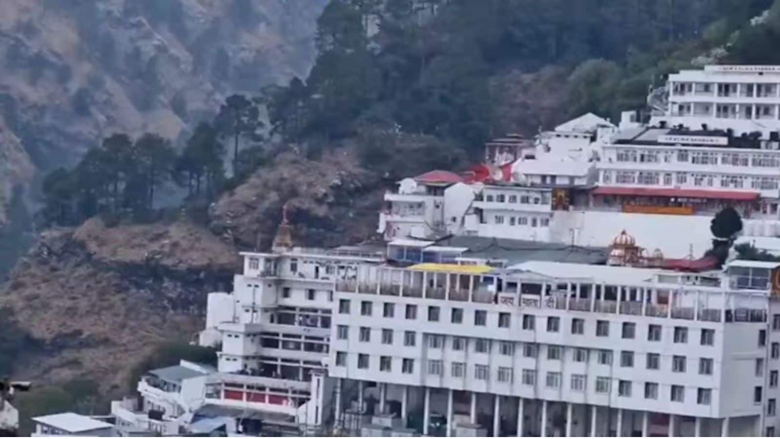 Vaishno Devi Yatra: वैष्णो देवी यात्रा 5 से 7 अक्टूबर तक निलंबित, IMD की चेतावनी के बाद लिया गया फैसला