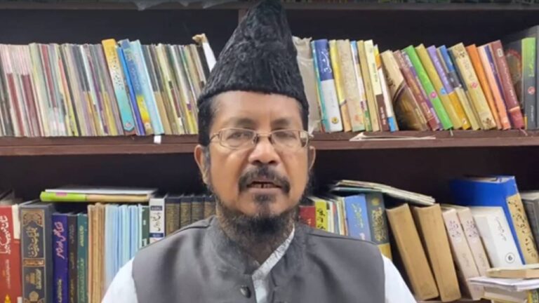 'अखिलेश की मंशा बरेली को संभल बनाने की...', मौलाना रजवी का सपा पर बड़ा हमला, बोले- शांत माहौल को अशांत करना चाहती है पार्टी