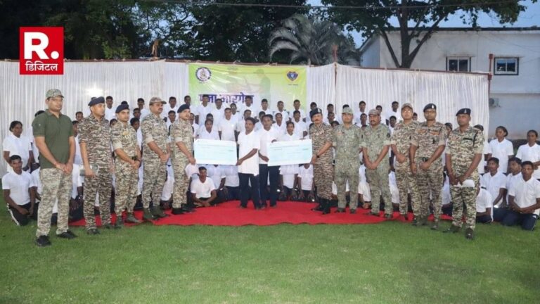 छत्तीसगढ़ के इतिहास का सबसे बड़ा माओवादी आत्मसमर्पण, 103 नक्सलियों ने डाले हथियार, 49 नक्सलियों पर था 1 करोड़ का इनाम