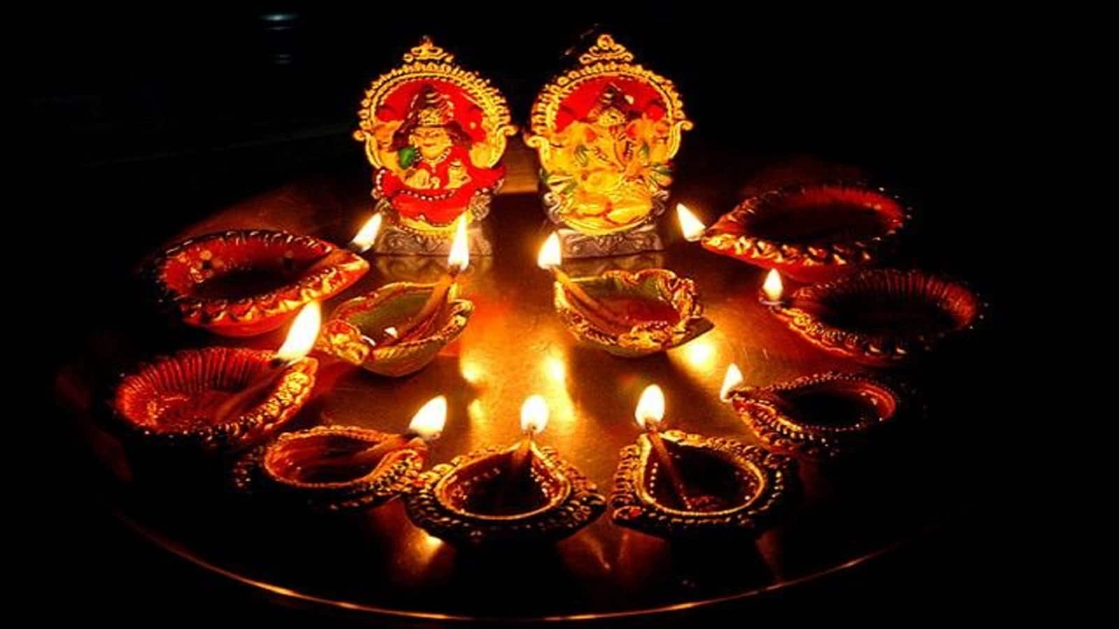 Diwali 2025 Date: 21 अक्टूबर को उदया तिथि लेकिन सूर्यास्त से पहले खत्म हो रही अमावस्या, 20 अक्टूबर को ही मनेगी दिवाली