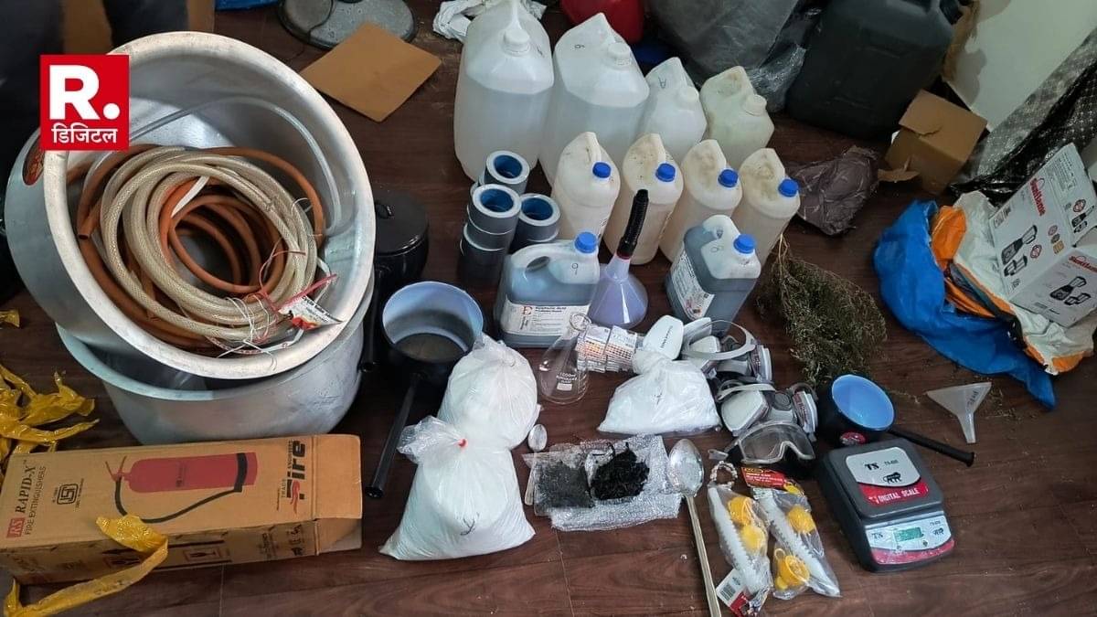 दिल्ली-NCR में DRI की बड़ी कार्रवाई, नार्कोटिक्स मैन्युफैक्चरिंग और सप्लाई नेटवर्क का भंडाफोड़; 108 करोड़ से ज्यादा कीमत की ड्रग्स बरामद