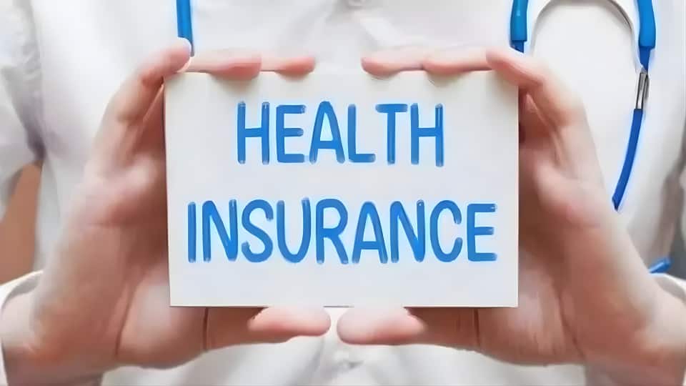 Health Insurance लेने में ये गलतियां बढ़ा सकती हैं आपके अस्पताल के बिल, ऐसे रहें सावधान