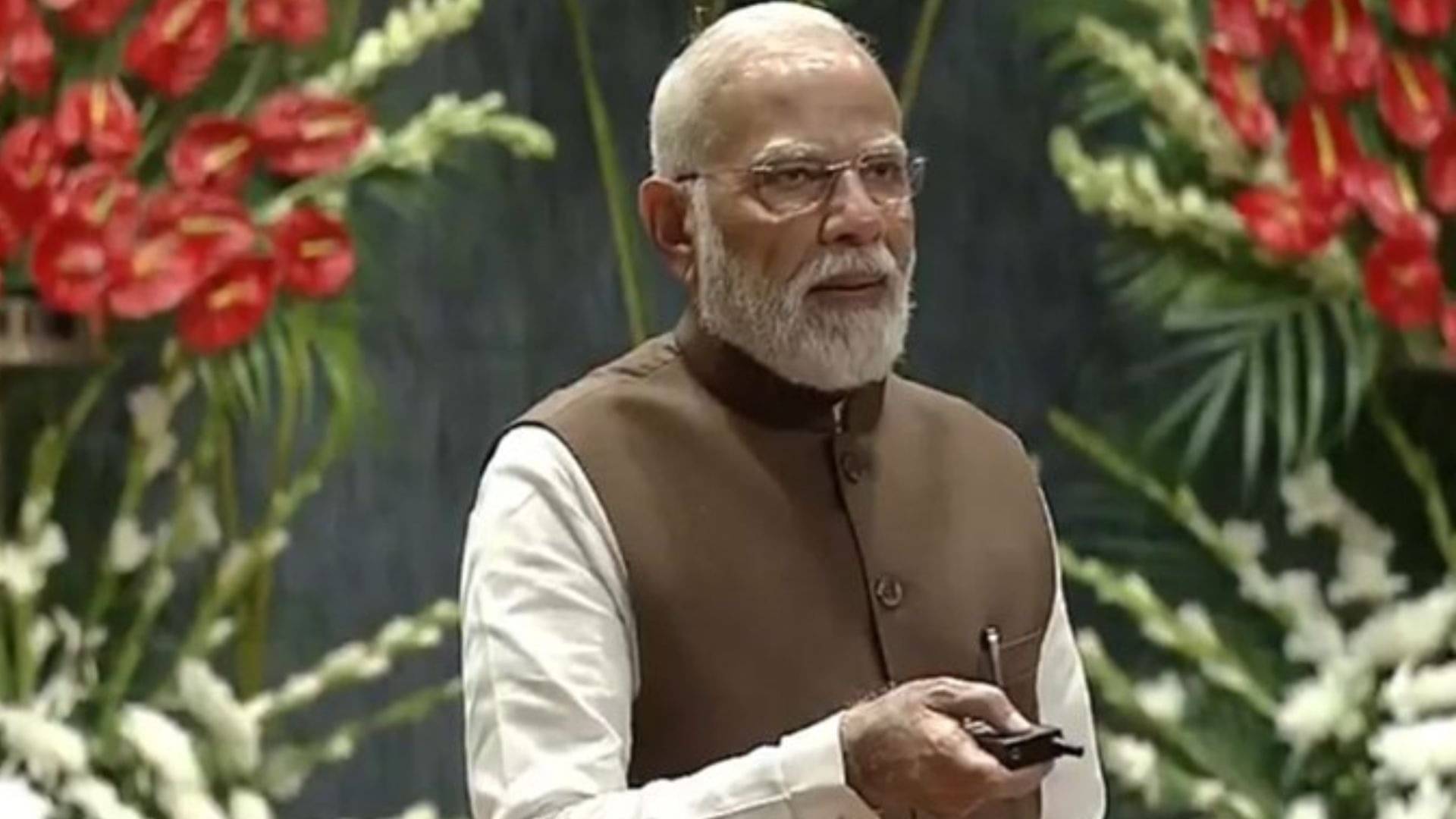 दिवाली से पहले किसानों को PM Modi ने दी बड़ी सौगात; 35,440 करोड़ की कृषि योजनाएं लॉन्च, बोले- पिछली सरकारों ने किया था बेहाल