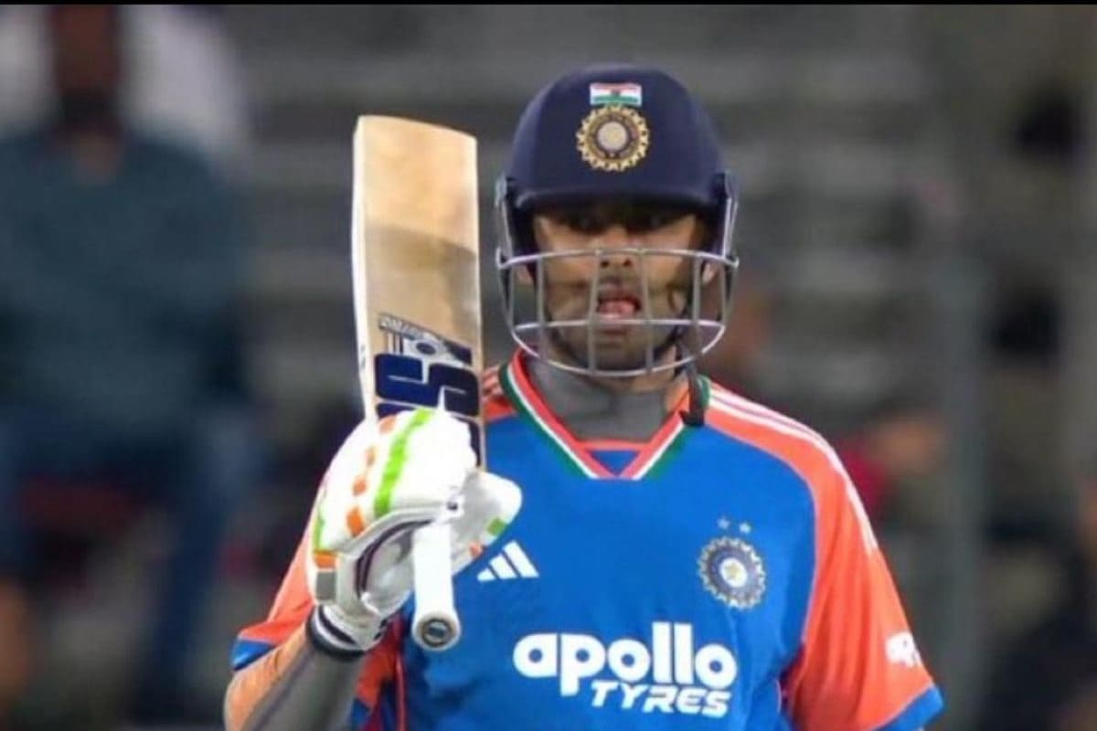 सूर्यकुमार के बैट से निकला 150वां  छक्का, कप्तान ने मानुका में लूटा महफिल