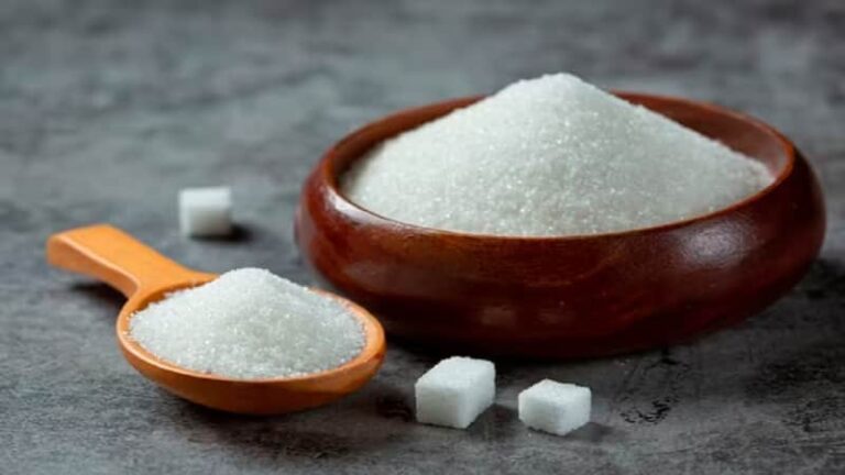 Sugar Price: चीनी की कीमतें 5 साल के निचले स्तर पर, अच्छे स्टॉक और अच्छी पैदावार की उम्मीद के कारण दिखा दबाव