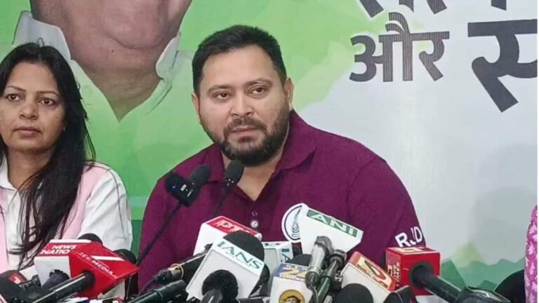 Bihar Chunav: RJD ने इन 27 नेताओं को क्यों दिखाया पार्टी से बाहर का रास्ता, तेजप्रताप की साली वाली सीट पर भी कटा पत्ता