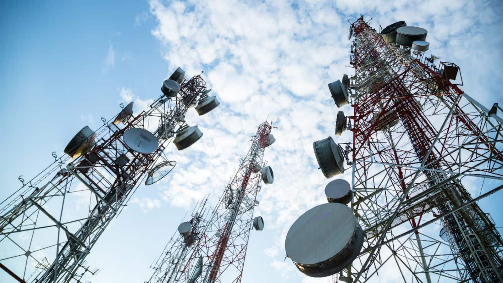 Telecom PLI Scheme : सरकार की टेलीकॉम PLI स्कीम को आसान बनाने की तैयारी, जल्दी ही होगी सैटेलाइट सर्विसेज की शुरुआत