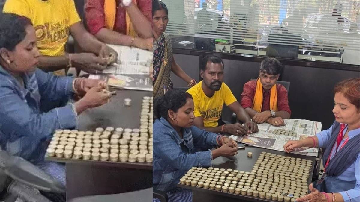 40 हजार के सिक्के लेकर गाड़ी के शोरूम पहुंचा किसान, बेटी को दिलाई चमचमाती स्कूटी; Video देख लोग हुए भावुक