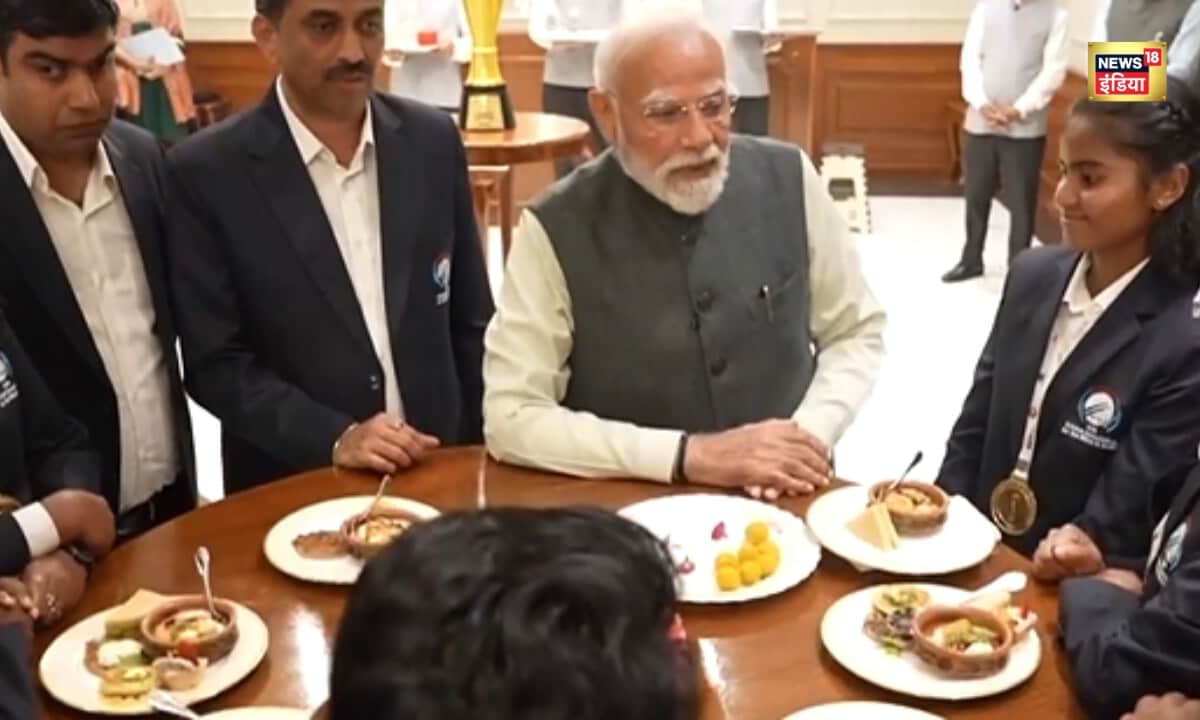 आप सभी में आत्मविश्वास और ताकत है, आप मेरे अपने हैं... PM Modi ने खिलाड़ियों से दिल से की बात