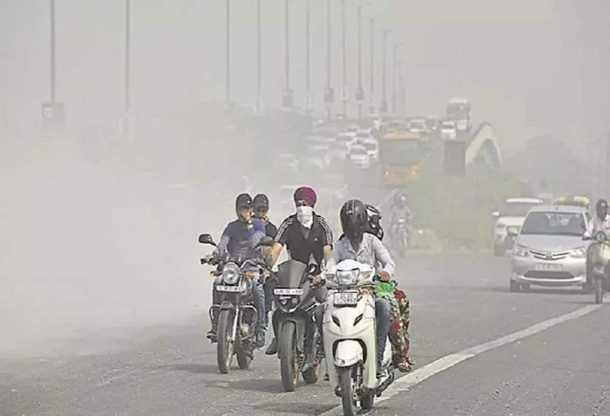 Delhi Air Pollution: दिल्ली में जहरीली हवा का कहर, AQI लगातार 15वें दिन ‘बहुत खराब’
