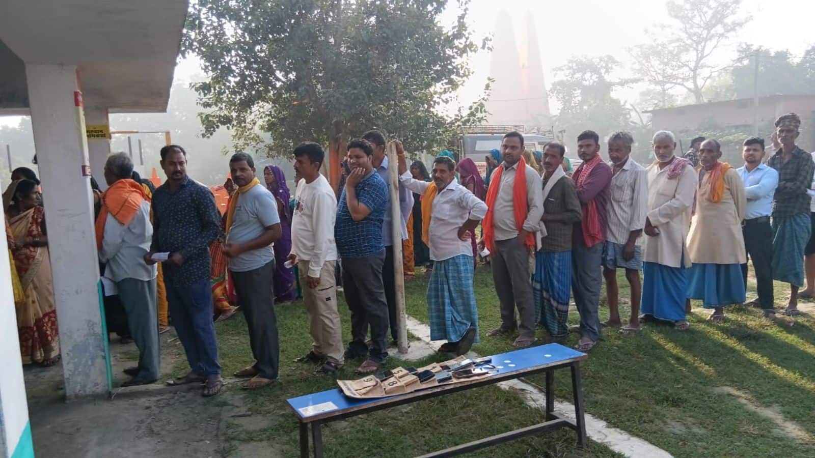 Bihar Chunav: SIR का असर या सत्ता परिवर्तन का संकेत, क्या कहती है बिहार चुनाव के पहले चरण की बंपर वोटिंग?