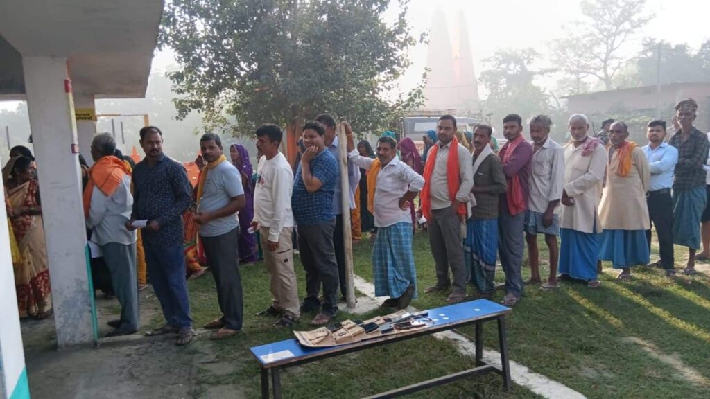 Bihar Chunav: 'कहीं फोड़ा नेता का सिर, तो कहीं BJP कार्यकर्ताओं को पुलिस ने उठाया', बिहार चुनाव के पहले चरण में वोटिंग के दौरान बवाल!