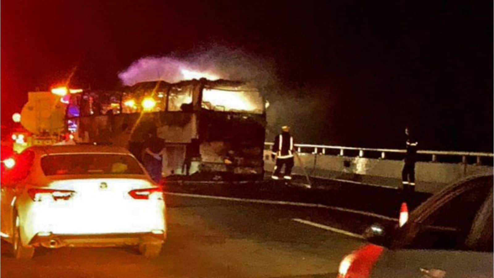 Saudi Bus Accident: 'बस जल गई, सिर्फ ड्राइवर बचा है', सऊदी बस हादसे के चश्मदीद का फोन कॉल वायरल