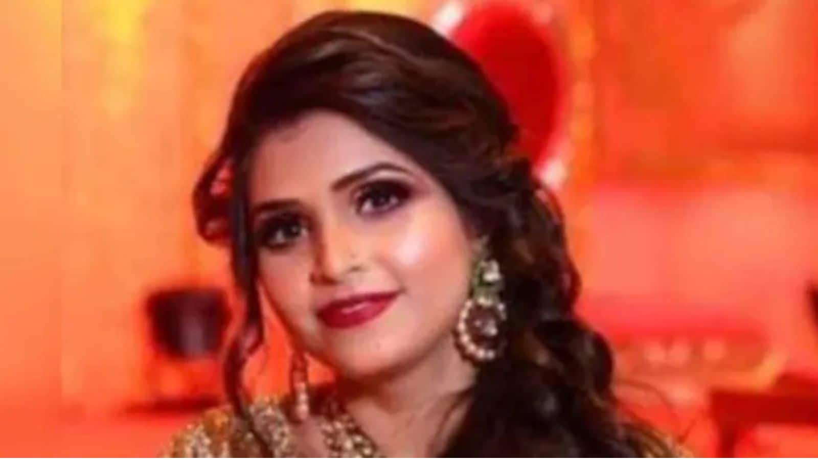 'प्रेग्नेंसी में घसीटा, मारा-पीटा गया...', पान मसाला मालिक की बहू पर सालों से हो रहा था अत्याचार! FIR में हुआ खुलासा, मां ने की CBI जांच की मांग