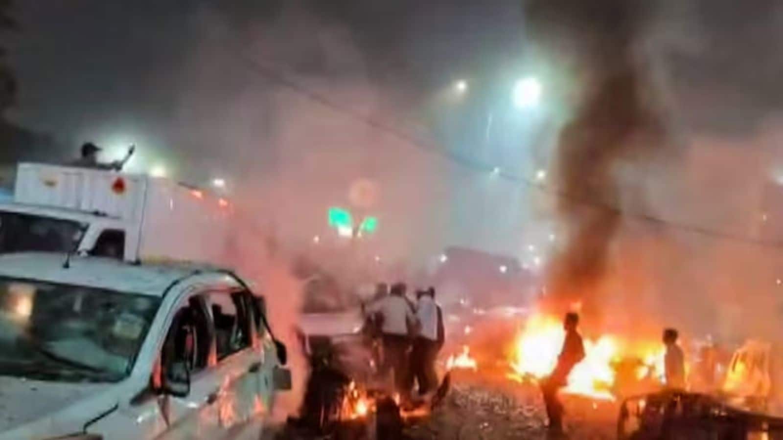 Delhi Blast Live: लाल किले के पास कार में भीषण विस्फोट में 8 की मौत, 100 से ज्यादा CCTV फुटेज खंगाल रही NIA; राजधानी में हाई अलर्ट