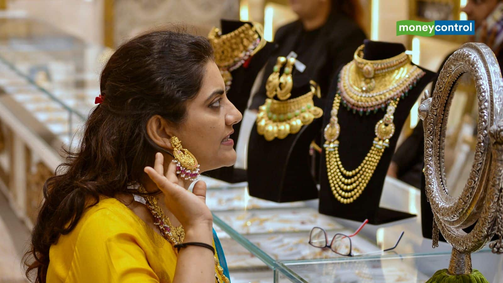 Gold Price Today:हाल के उतार-चढ़ाव के बाद सोने की कीमतों में ठहराव, आगे कैसी रहेगी चाल