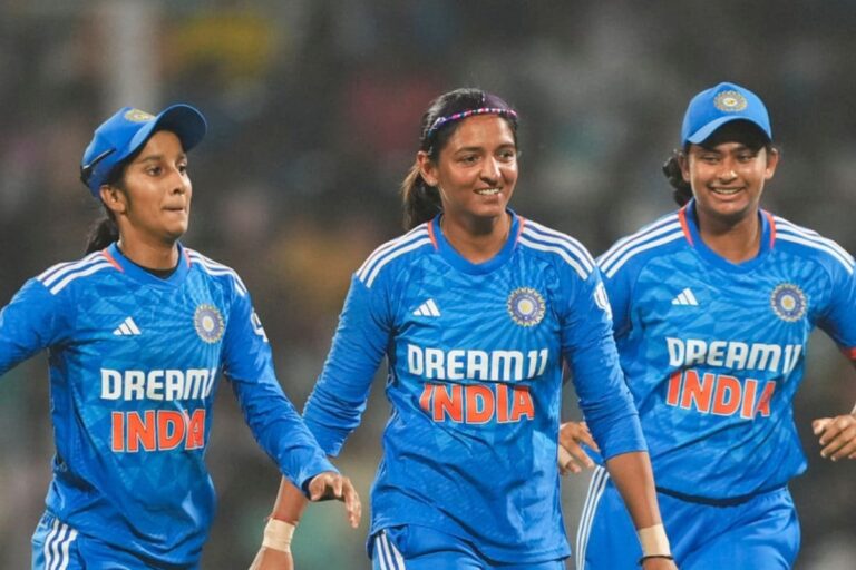 बीसीसीआई का महिला क्रिकेट टीम को खुला ऑफर, वर्ल्ड कप लाओ... 125  करोड़ पाओ