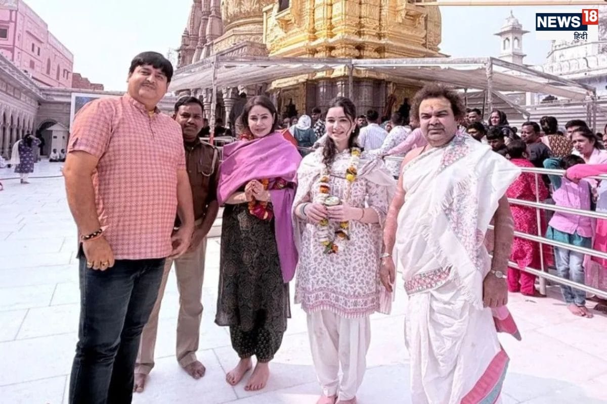 माथे पर त्रिपुंड और भारतीय परिधान, संस्कारी बनकर काशी पहुंचीं अंजलि-सारा