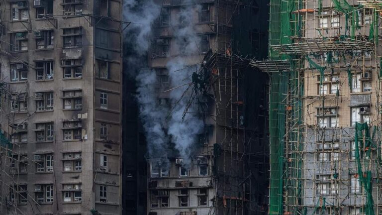 Hong Kong Fire: हांगकांग में आग से मरने वालों की संख्या 128 हुई, अधिकारी बोले- 'ठीक से काम नहीं कर रहे थे फायर अलार्म'