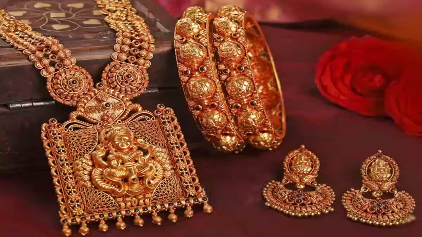 Q2 Results: घाटे से मुनाफे में आई यह ज्वैलरी कंपनी, शेयर 20% उछले, लगा अपर सर्किट