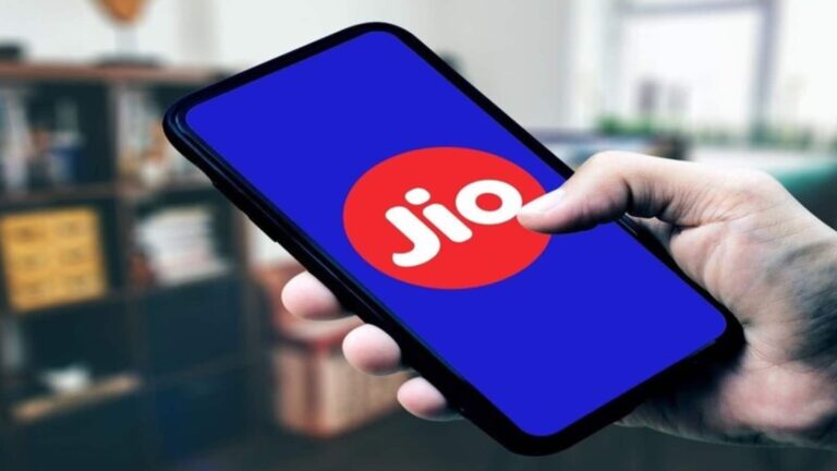 Reliance Jio IPO news : रिकॉर्ड तोड़ IPO के लिए तैयार रिलायंस का जियो प्लेटफॉर्म, बैंकरों ने कहा, 170 अरब डॉलर तक पहुंच सकता है वैल्यूएशन