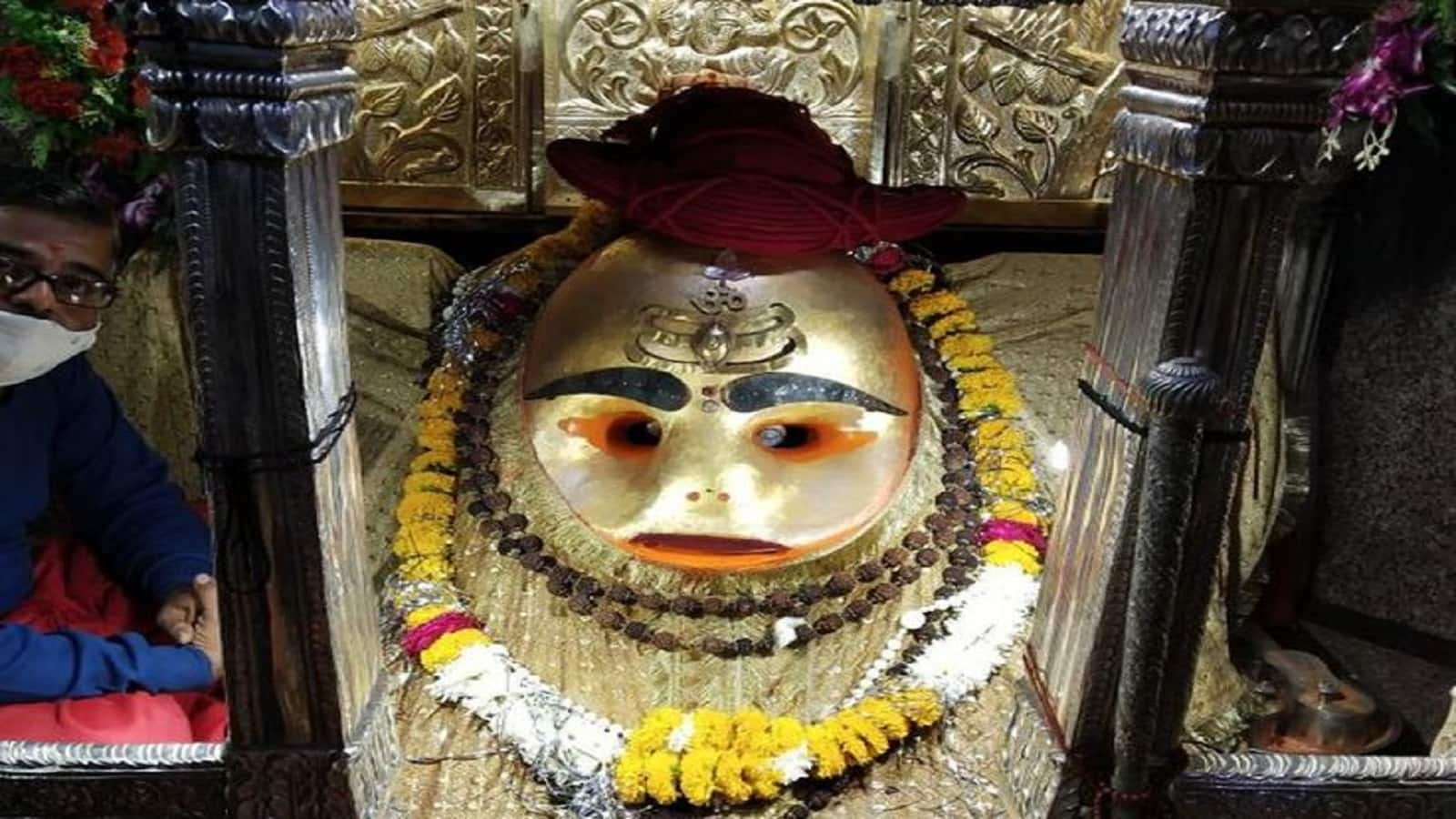 Kaal Bhairav Jayanti 2025: आज इन मंत्रों से करें काल भैरव की पूजा, हर समस्या से मिलेगा छुटकारा