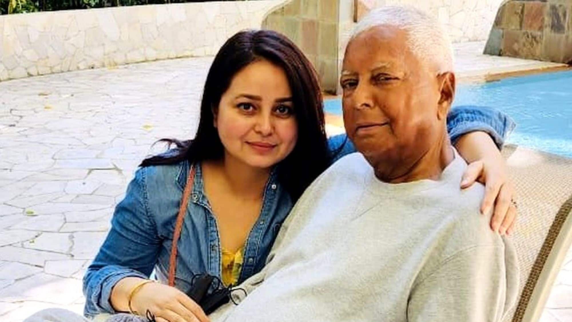 Lalu Family Feud: लालू परिवार में बढ़ा विवाद! रोहिणी के बाद तीन और बेटियों ने छोड़ा घर, दिल्ली रवाना