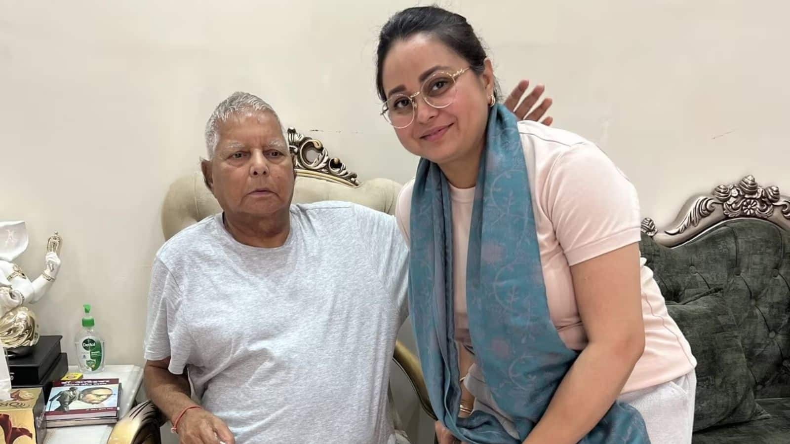 Lalu Pari-war: 'यह परिवार का अंदरूनी मामला है'; बेटी रोहिणी आचार्य के आरोपों पर लालू यादव ने तोड़ी चुप्पी, तेजस्वी पर क्या बोले?