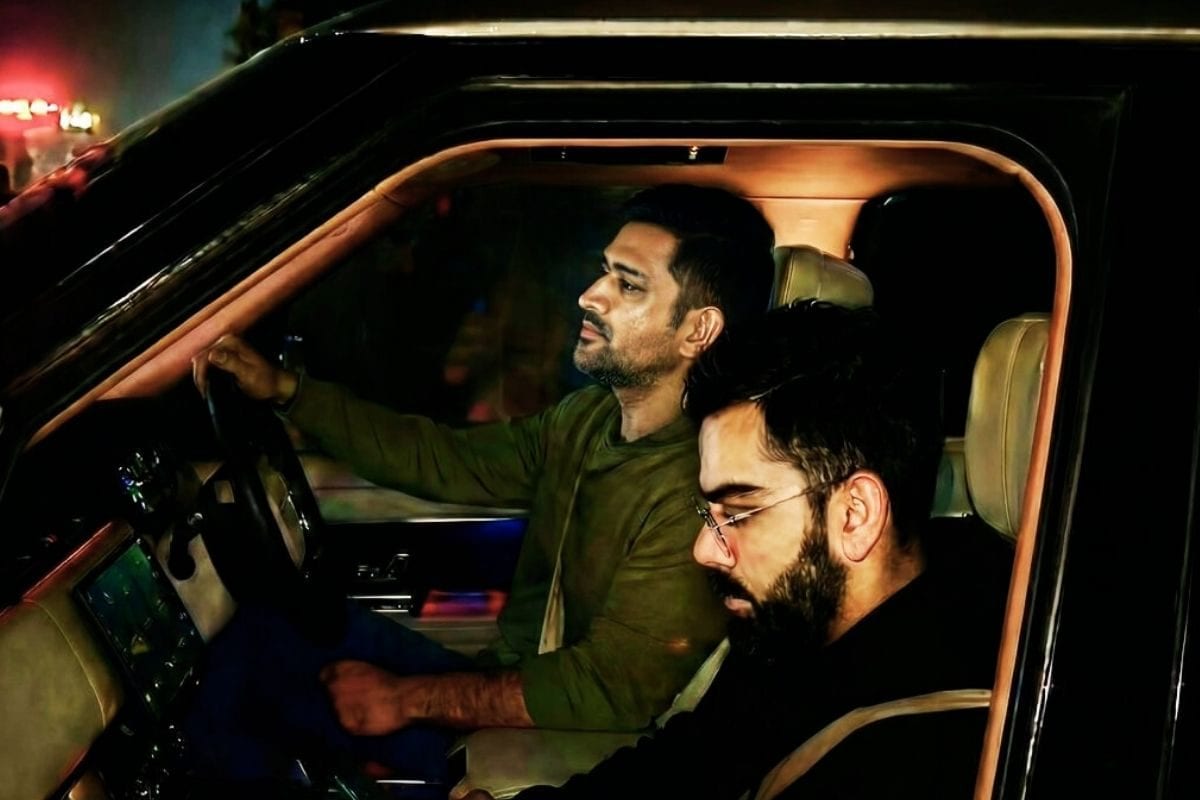 वीडियो: धोनी ने रांची की सड़कों पर काटा चीकू संग बवाल, खुद ड्राइव की गाड़ी