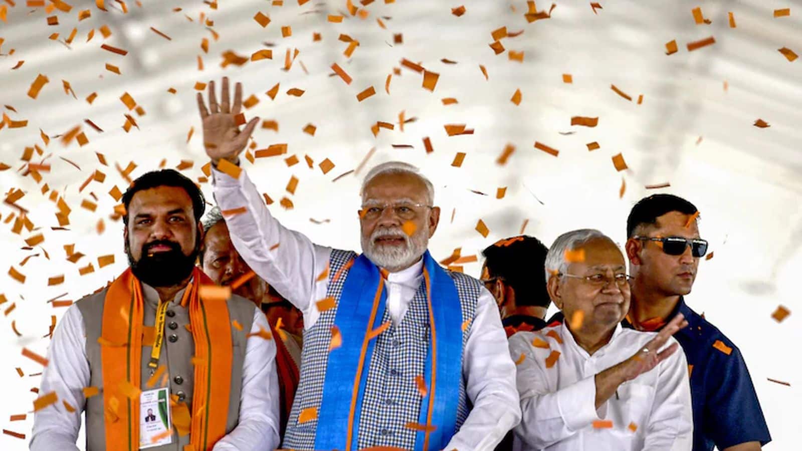 Nitish Kumar Shapath Grahan: नीतीश कुमार JDU विधायक दल के नेता चुने गए, BJP ने सम्राट चौधरी को दी बड़ी जिम्मेदारी