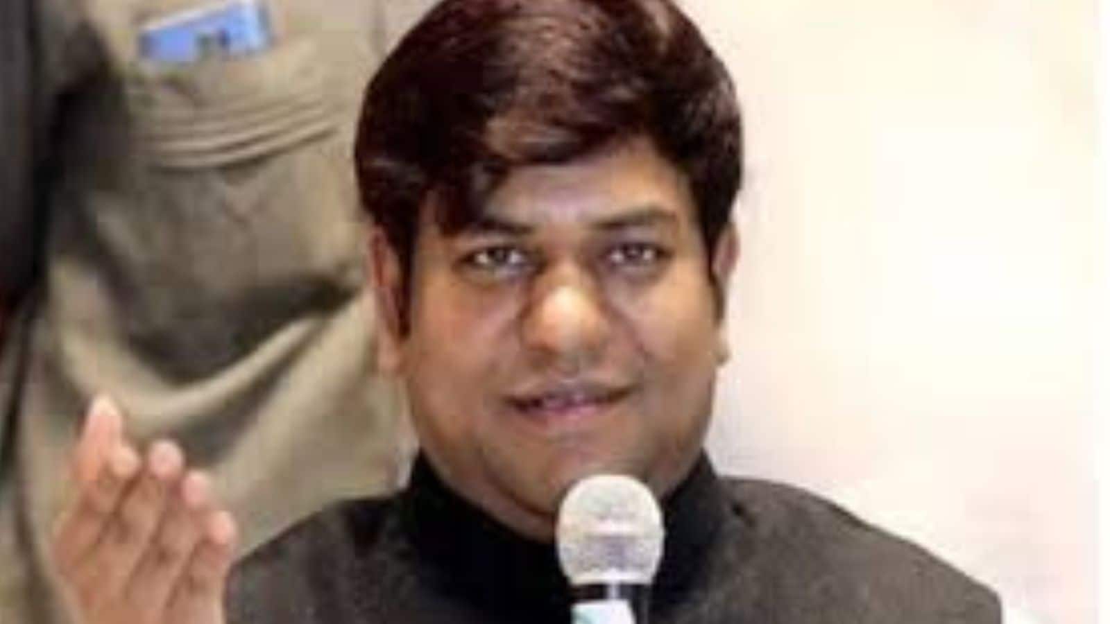 Bihar Chunav 2025: गौड़ाबौराम सीट पर बड़ा उलटफेर, VIP प्रमुख मुकेश सहनी ने भाई को बैठाया, RJD बागी को दिया समर्थन