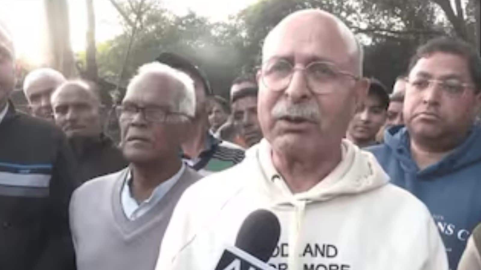 'देश ने एक होनहार पायलट खो दिया, ये देश की क्षति है', तेजस हादसे में शहीद विंग कमांडर नमांश स्याल के पित