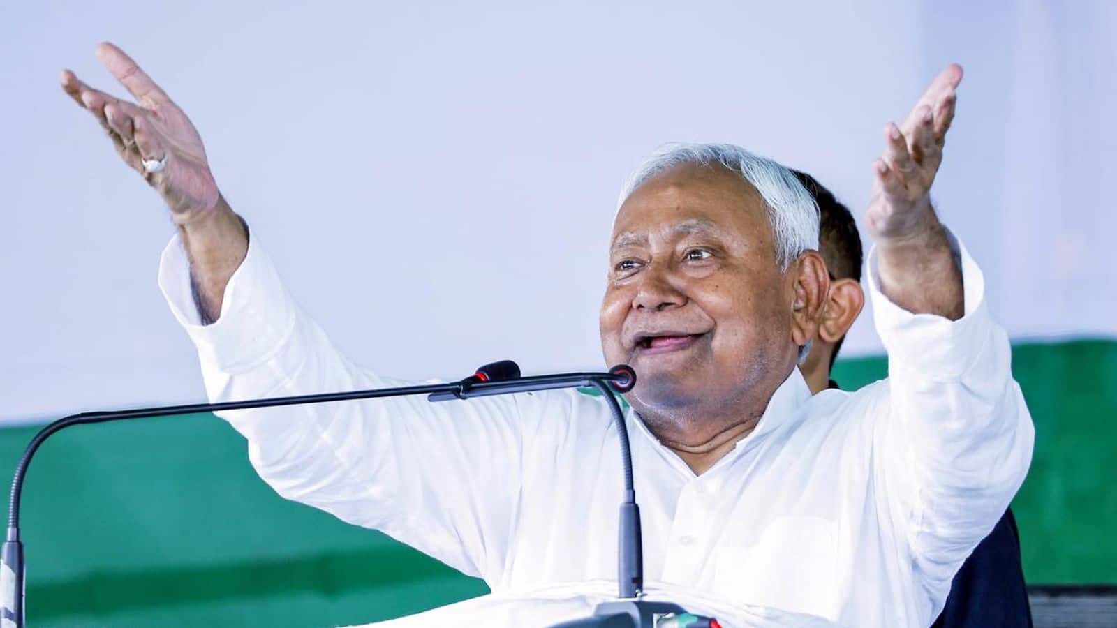 Bihar Chunav 2025: 'इसमें कोई शक नहीं' क्या नीतीश कुमार ही होंगे CM? धर्मेंद्र प्रधान ने दोहराई NDA की बात