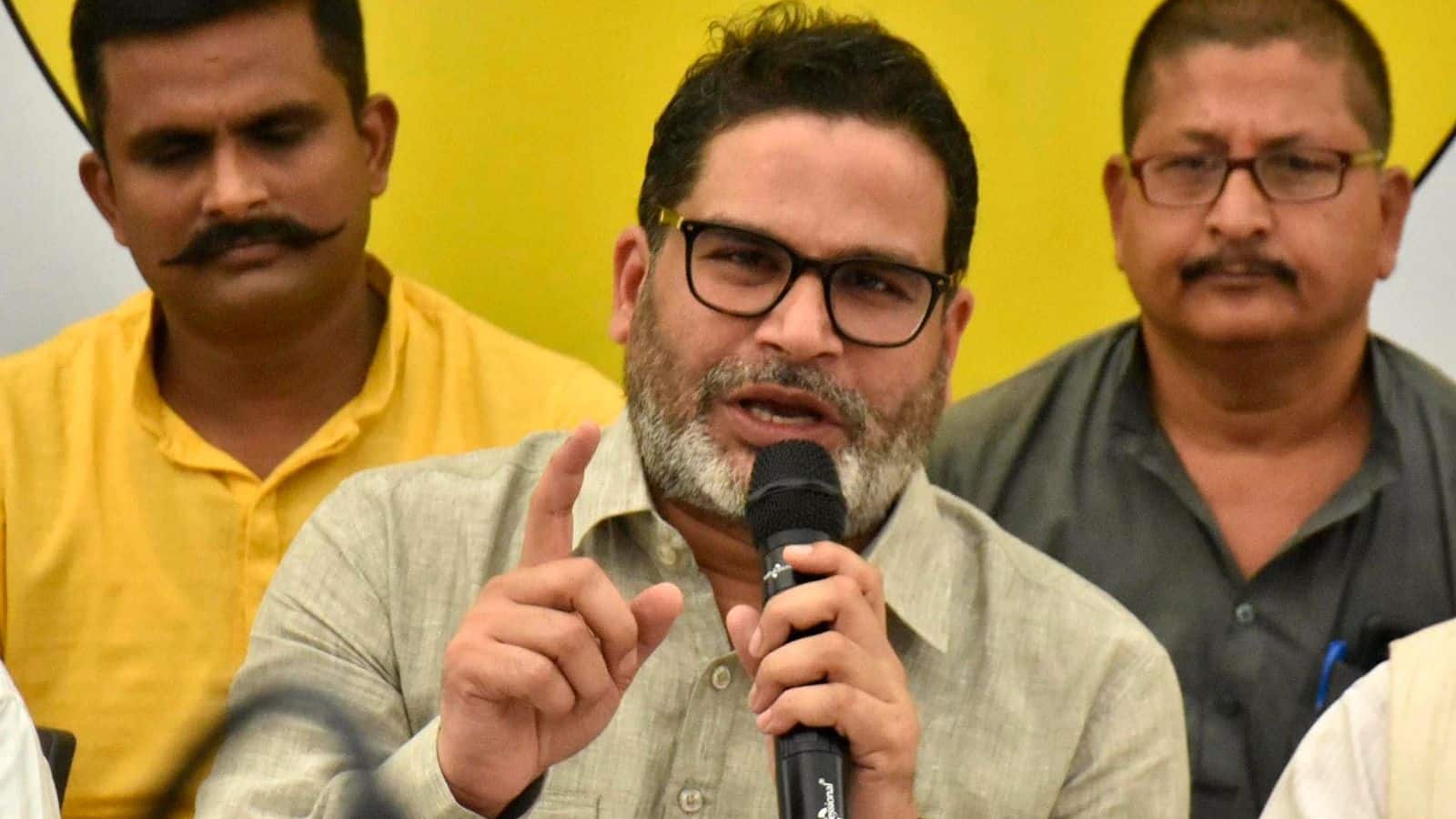 Bihar Election: ‘बेंगलुरु से बिहार बदलो’ प्रशांत किशोर का नया मिशन, प्रवासी मजदूरों से कर रहे घर आकर वोट करने की अपील
