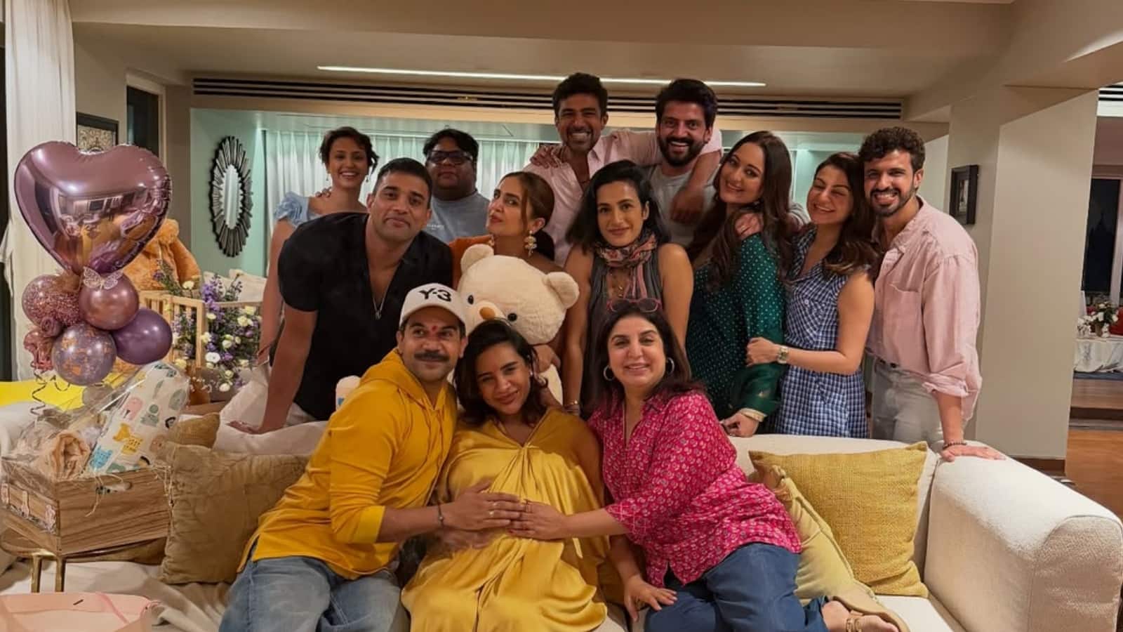 Rajkummar Rao-Patralekhaa Baby: फराह खान ने शेयर की पत्रलेखा के बेबी शॉवर की तस्वीरें, फनी कैप्शन ने जीता फैंस का दिल