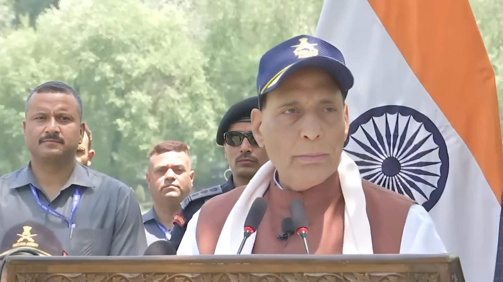 'आत्मनिर्भर भारत...देश में बन रहा खतरनाक ड्रोन', रक्षा मंत्री राजनाथ सिंह ने दी ये जानकारी