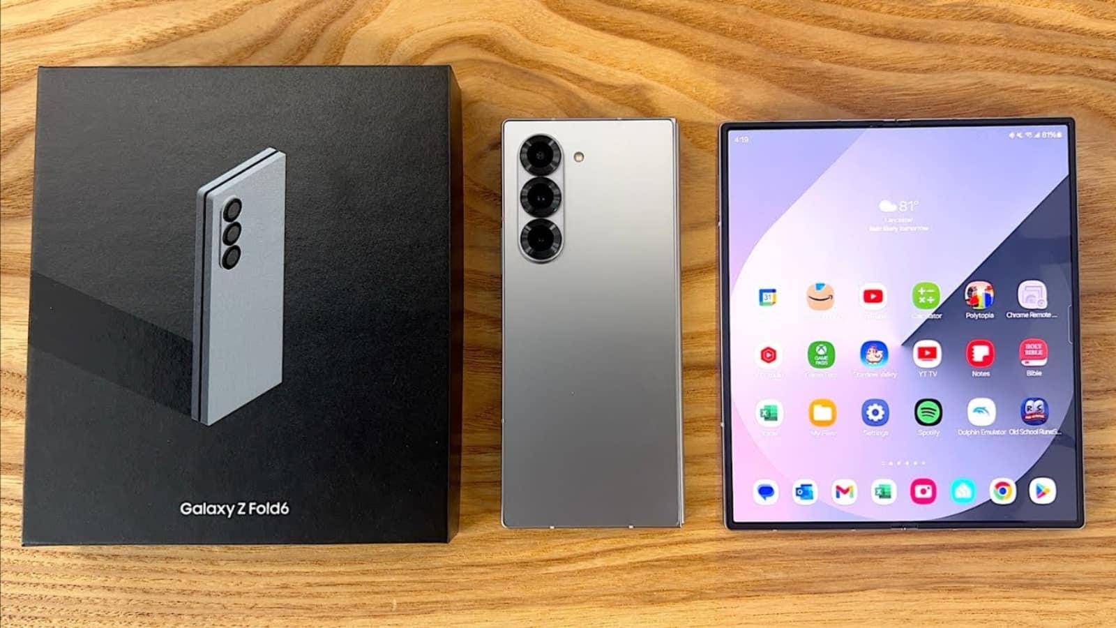 Samsung Galaxy Z Fold 6: Galaxy Z Fold 6 पर मिल रहा भारी डिस्काउंट, AMOLED स्क्रीन के साथ मिलेंगे बेहतरीन फीचर्स, जाने कीमत